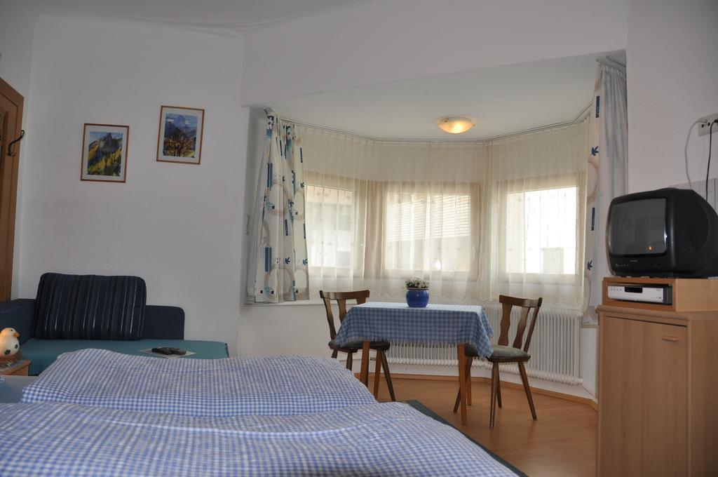 Appartements Pfausler Oetz Esterno foto
