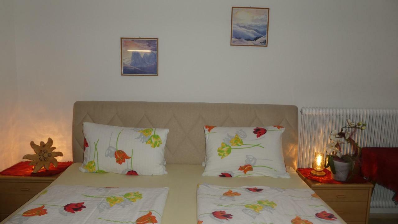 Appartements Pfausler Oetz Esterno foto