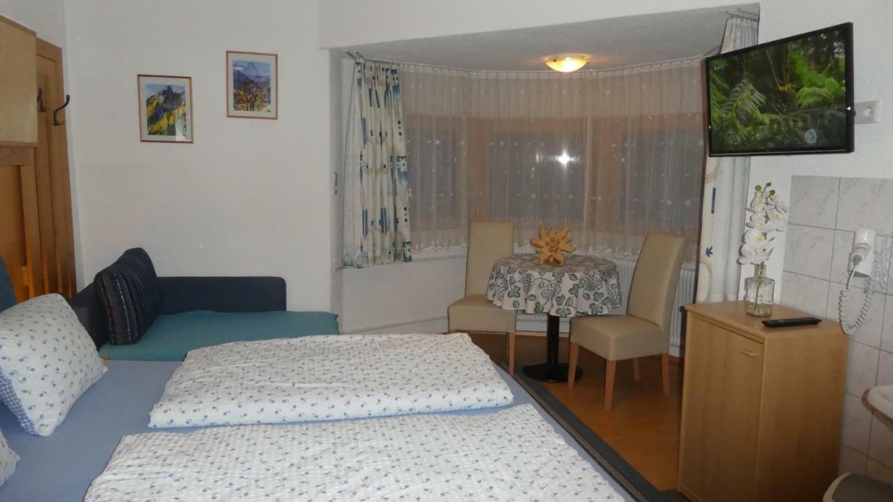 Appartements Pfausler Oetz Esterno foto